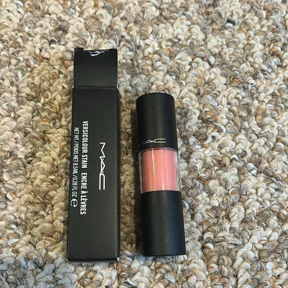 MAC Versicolour Stain Energy Shot. new in box - Picture 2 of 2